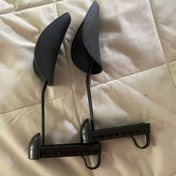 Adjustable Plastic Shoe Tree Practical Shoe Stretcher Holder - Picture 3 of 3